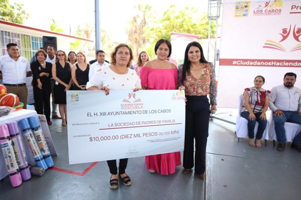 02 Alcaldesa Contigo y en Tu Escuela ....jpeg