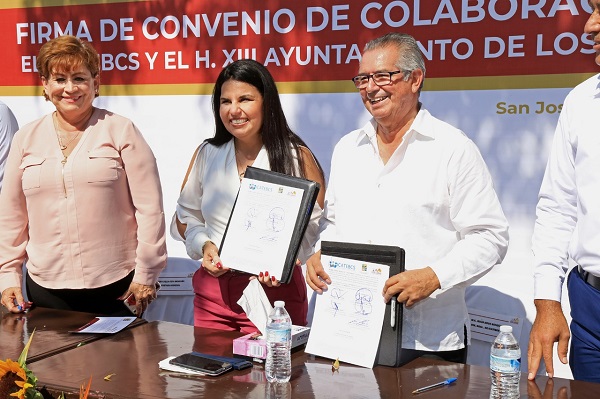 04 Firman Convenio de colaboración Ayuntamiento de Los Cabos e ICATEBCS 3