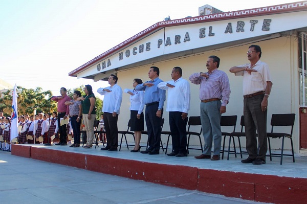 ABANDERAMIENTO PROFR. J. ROSARIO GARCÍA SÁNCHEZ (2)