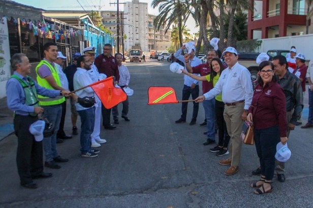 BANDERAZO DE OBRA CICLOVÍA (1)