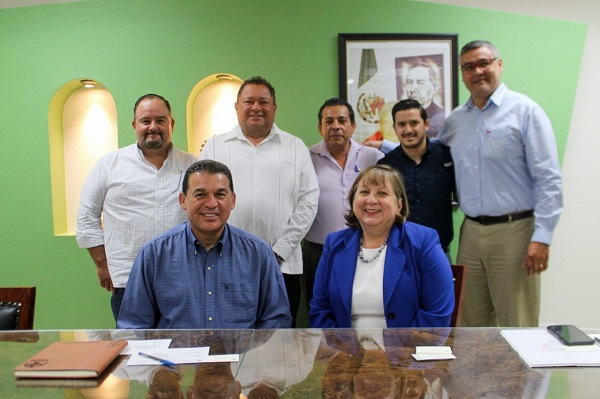 VISITA CÓNSUL SUE SAARNIO .jpeg