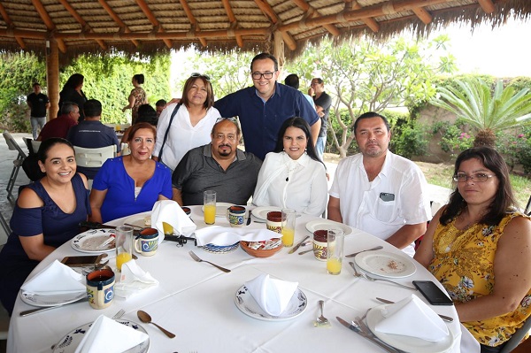 01 Reconoce Armida Castro labor de Medios de Comunicación Locales..