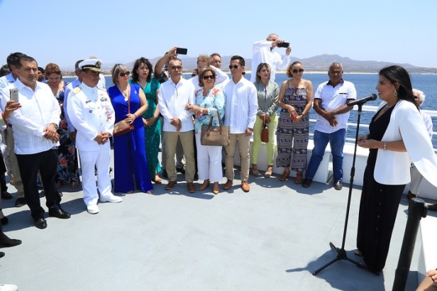 _01 Reconocen la vocación y entrega de quienes han hecho del mar su vida durante el Día de la Marina Nacional
