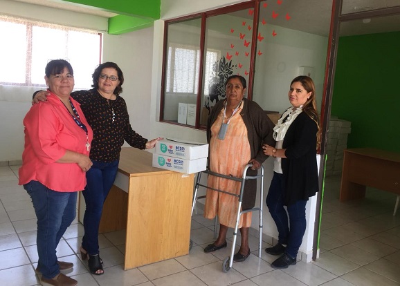 Claudia González realiza recorrido por áreas de DIF2