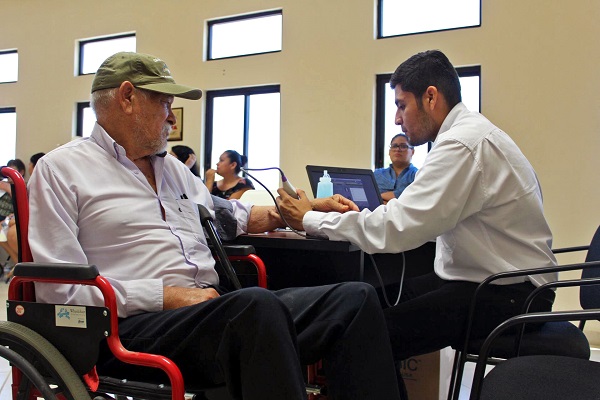 Dirección Municipal de Salud realiza con éxito campaña de evaluación de huesos en adultos mayores