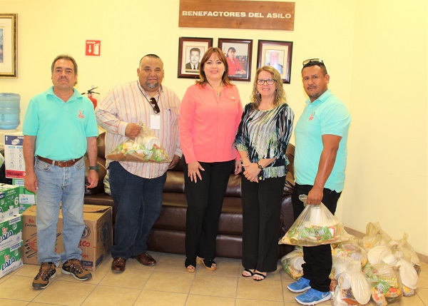 ENTREGA DE DESPENSAS (1)