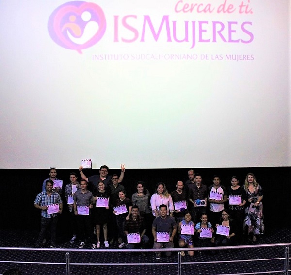 ISMUJERES_PREMIACIÓN CORTOMETRAJE  (2).JPG