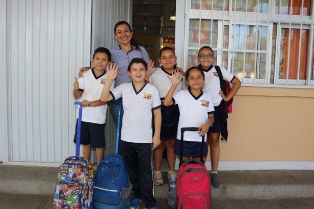 SEP_UTILES Y UNIFORMES.JPG