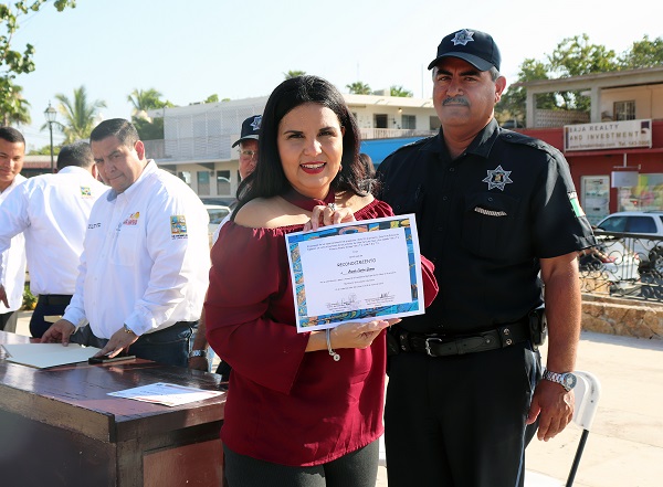 01 Es importante reconocer el tiempo y voluntad puesto en el trabajo Armida Castro