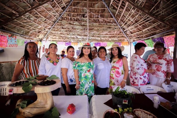 03 Con gran participación ciudadana se celebró la Fiesta de la Pitahaya en su 29º edición.jpg
