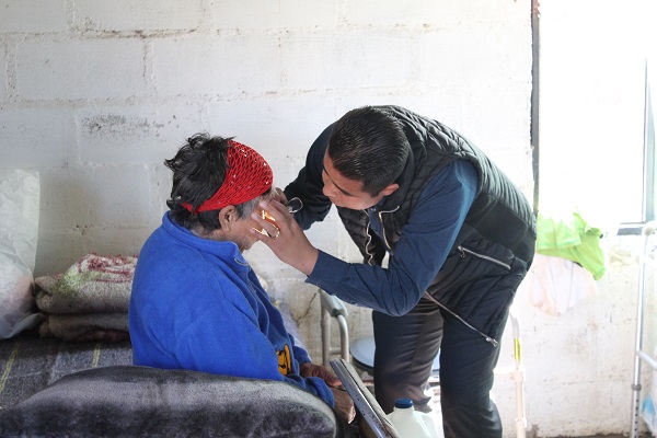 03 Realiza Gobierno Municipal visitas domiciliarias para atención médica a personas con discapacidad y adultos mayores 3
