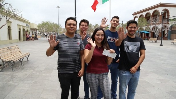 04 Gobierno Municipal apoya a estudiantes de ITES Los Cabos para asistir a Congreso en Bogotá Colombia.jpeg