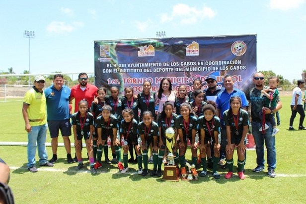 05 Concluye con éxito la primera Liga Municipal Femenil de Fútbol,.jpg