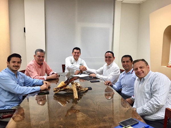 Firma de convenio.jpeg