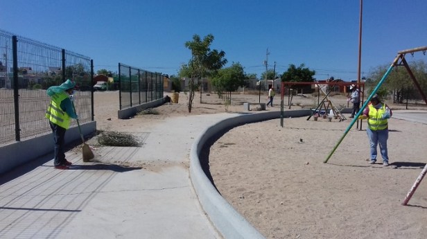 LIMPIEZA PARQUES  (2).jpeg