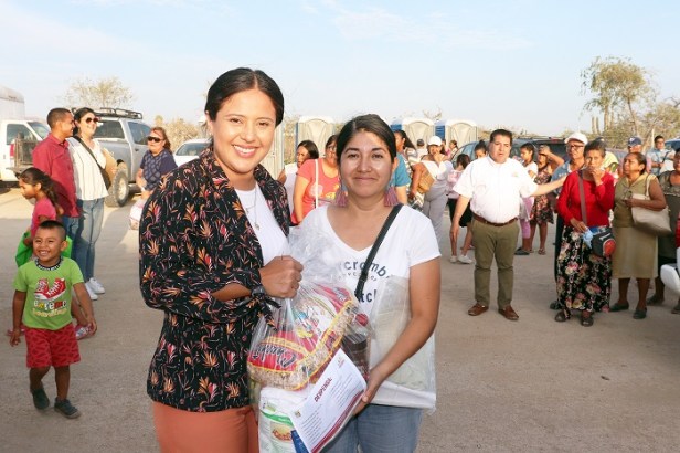 03 Más de 100 despensas se entregaron en la 11º Audiencia Pública .jpg