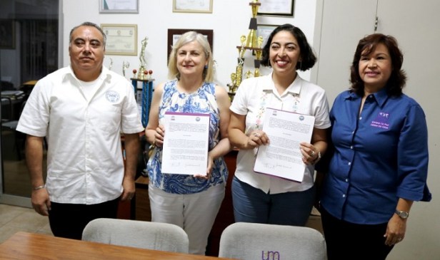 190827 foto convenio prepa morelos.JPG