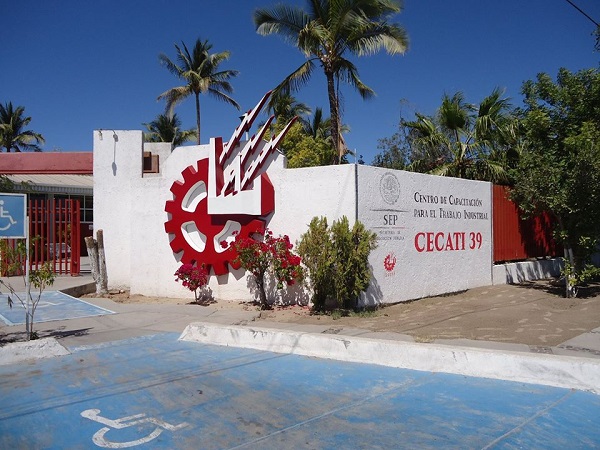 1977342_631689966879818_908502093_n