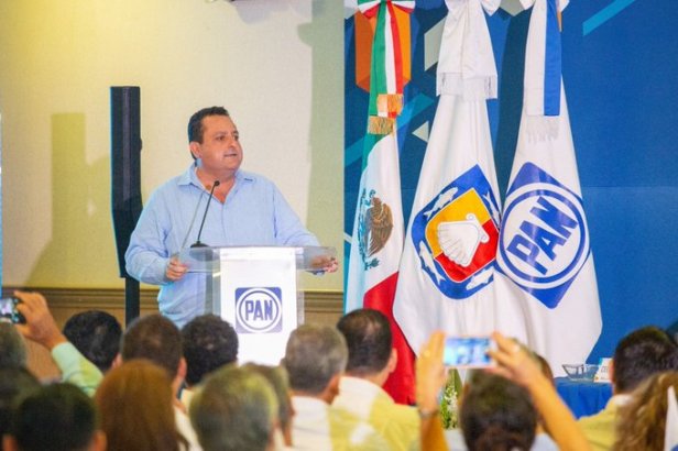 carlos mendoza pan.jpg