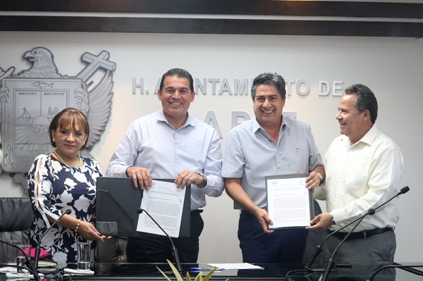 FIRMA DE CARTA INTENCIÓN DE COLABORACIÓN CON EL COLEGIO DE NOTARIOS