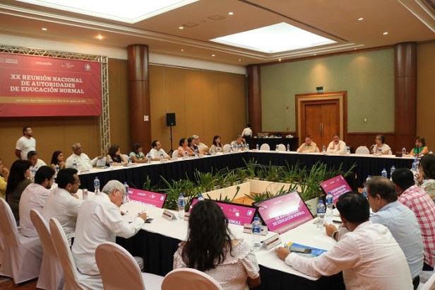 SEP_CONGRESO NORMALES.JPG