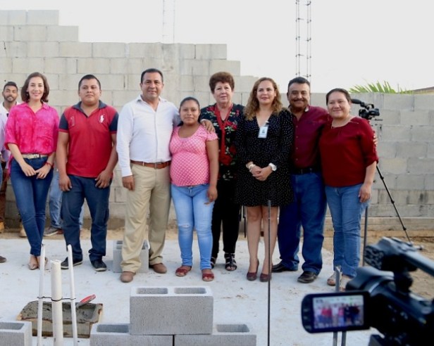 02 40 millones de pesos en obras para beneficio de las familias de la colonia La Ballena