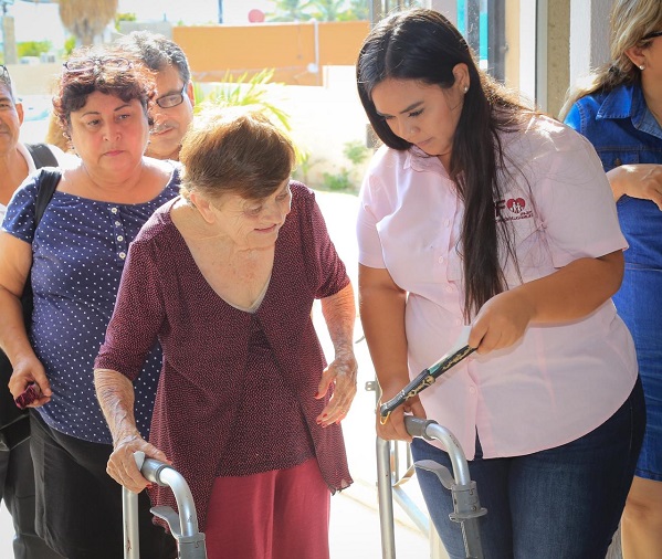 02 Con magno evento celebra Gobierno Municipal el día del Adulto Mayor