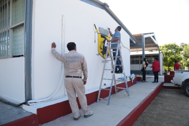 03 Servicios Públicos continúa apoyando en la rehabilitación de planteles educativos2.jpg