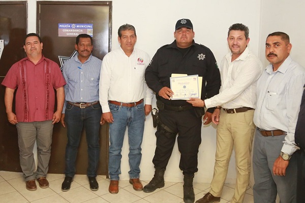 Eduardo Meza Medina, agente del mes de la DGSPPPyTM2