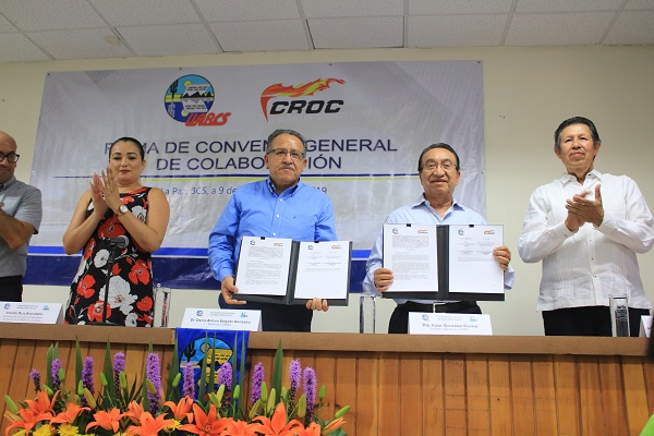 Firma de convenio UABCS-CROC (2)