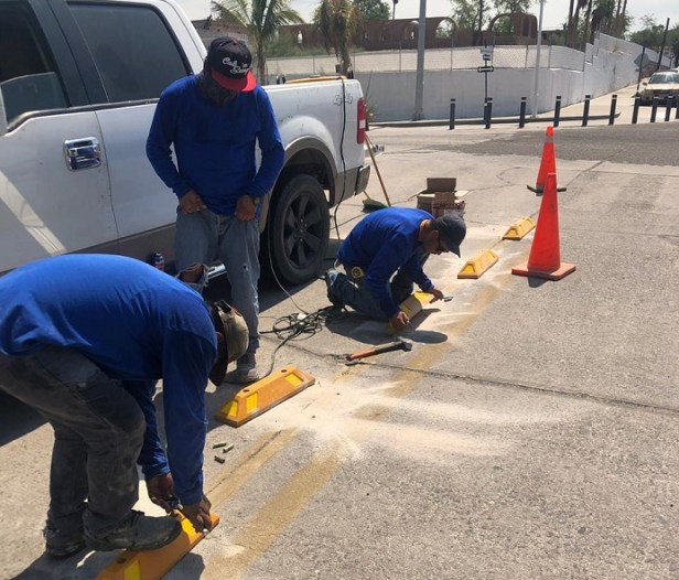 INSTALACIÓN DE BOLARDOS  (1).jpg