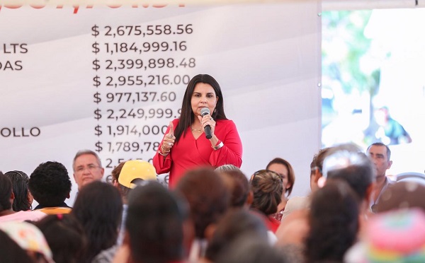 01 Transparencia en el proceso de entrega de 764 tanques de almacenamiento para familias de Los Cabos- Armida Castr