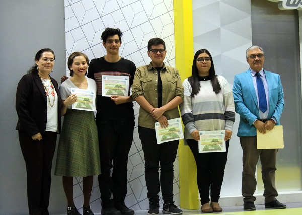 premiación-certámenes-literarios-