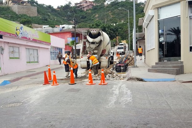 02 En 2019 el Programa de Bacheo reparó más de 800 metros cuadrados de calles...jpg