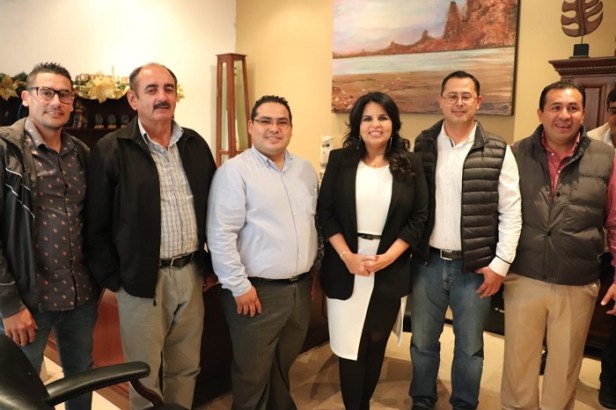 04 Nota Radio Realiza ACG enroques en su gobierno 2.jpeg