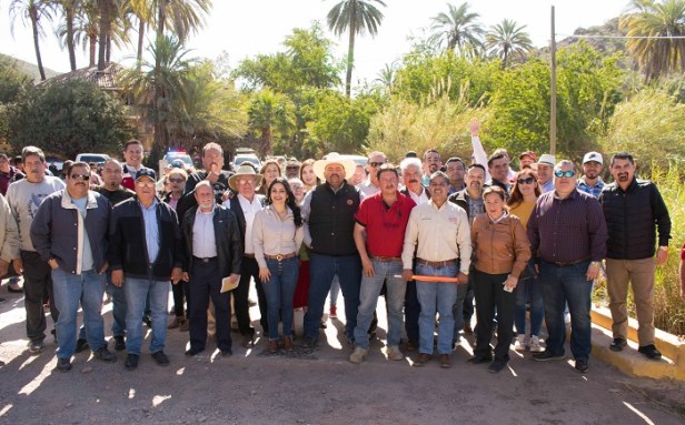 Alcalde, funcionarios, regidores y habitantes de Mulegéé