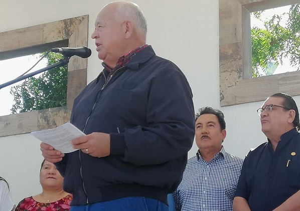 VICTOR CASTRO DESAYUNO