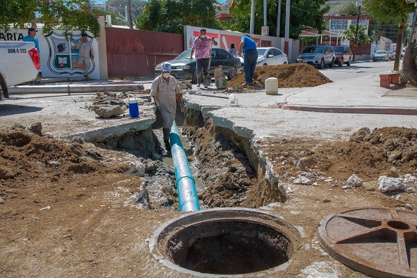 02 Continúa Oomsapas Los Cabos cambiando tuberías obsoletas en el sistema de drenaje. 3