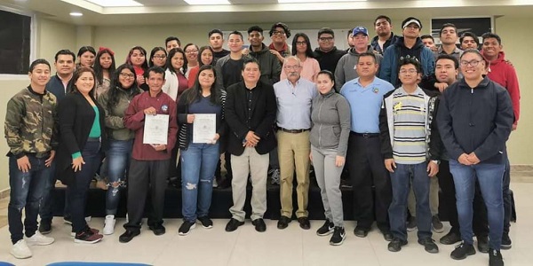 Capacitan a alumnos de Gastronomía en Estándares de Competencia (3)