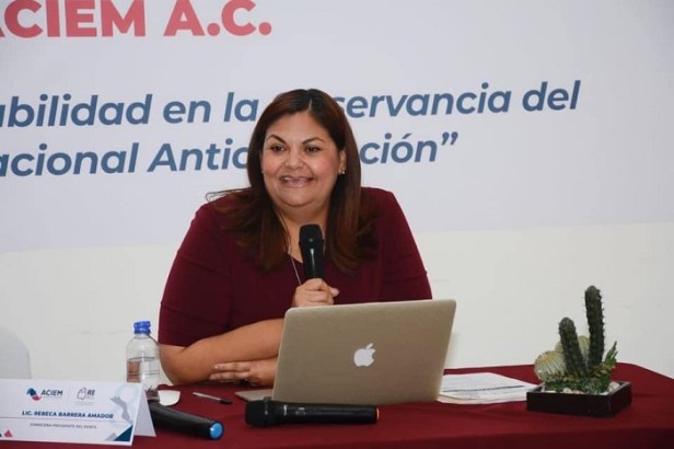 REBECA BARRERA AMADOR