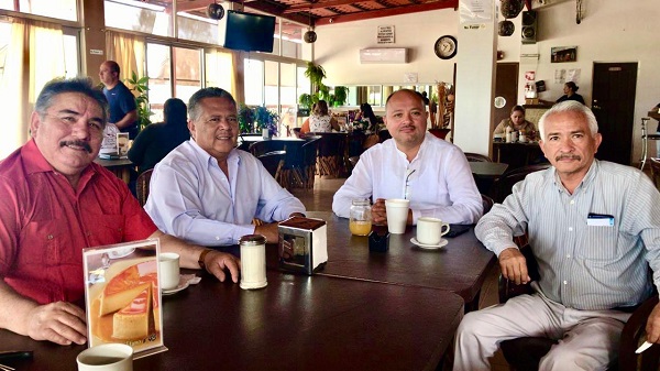 Ayuntamiento de Comondú de la mano con instituciones educativas