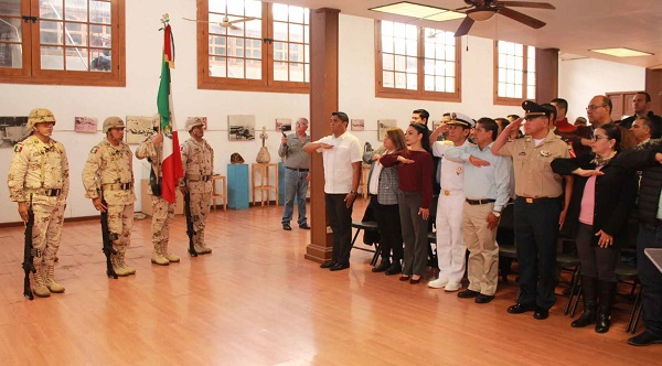 Evento conmemorativo 82 aniversario expropiación petrolera, encabezado por el alcalde José Felipe Prado Bautista, acompañado de regidores, funcionarios y autoridades militares