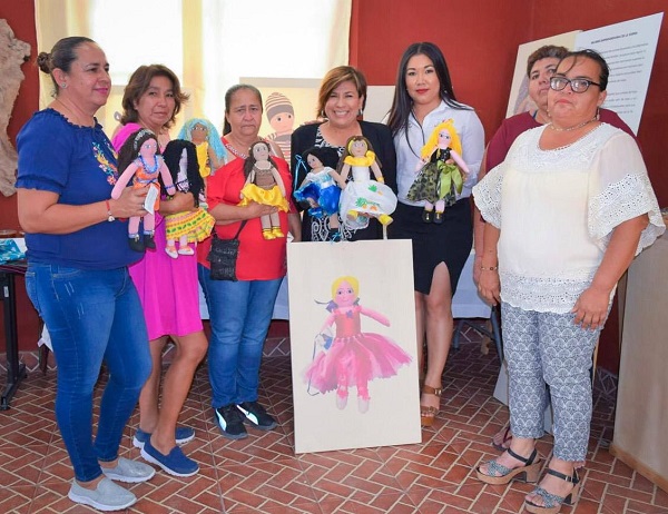 Fue inaugurada en la Delegación de Santiago la “Expo Galería Mujeres Emprendedoras__ las actividades se llevarán a cabo todo el mes de marzo2