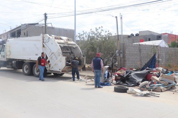 NOTA 1 Se liberan vías peatonales para beneficio de la ciudadanía en la colonia Los 2jpeg