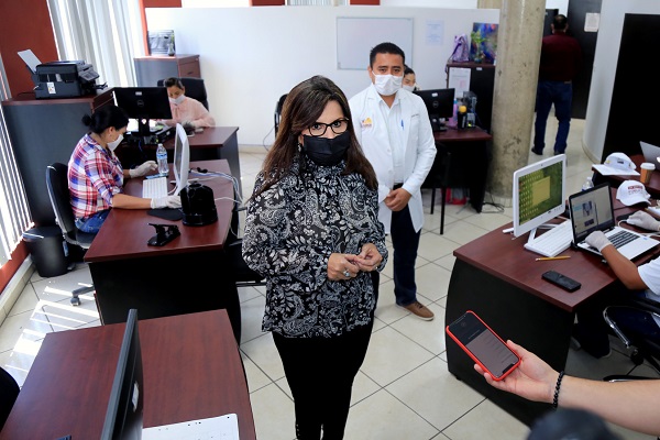01 Ayudemos a quien más lo necesita a través de las líneas telefónicas “Soy servidor público, ¿en qué puedo ayudarte_”- alcaldesa Armida Castro 1
