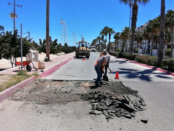 02 Rehabilita Obras Públicas el Bulevar Constituyentes en CSL 2