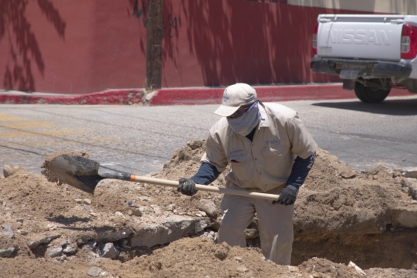02 Sustituye OOMSAPAS Los Cabos una línea obsoleta en el Centro Histórico de la Cabecera Municipal