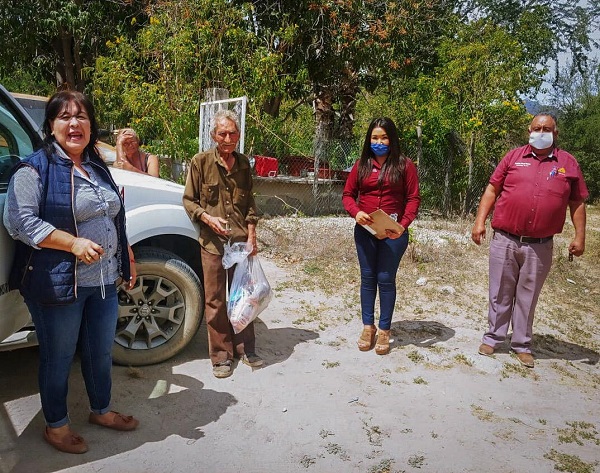 03 Gobierno de Armida Castro entrega despensas a lo largo de todo el municipio_ en esta ocasión, se beneficia a la Delegación de Santiago 6