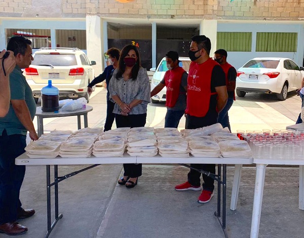 01 Alcaldesa Armida Castro visita y entrega apoyos al comedor de la Asociación Cáritas 2