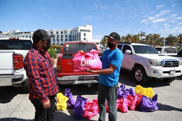 03 Beneficia Gobierno de Los Cabos a 75 pescadores de la comunidad de La Playa en SJC16